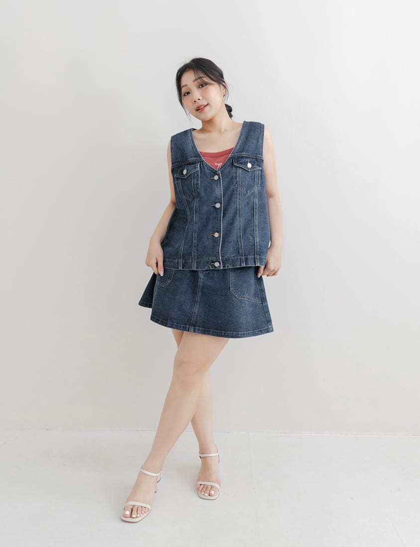V-Neck Pocket Button Plus Size Denim Vest