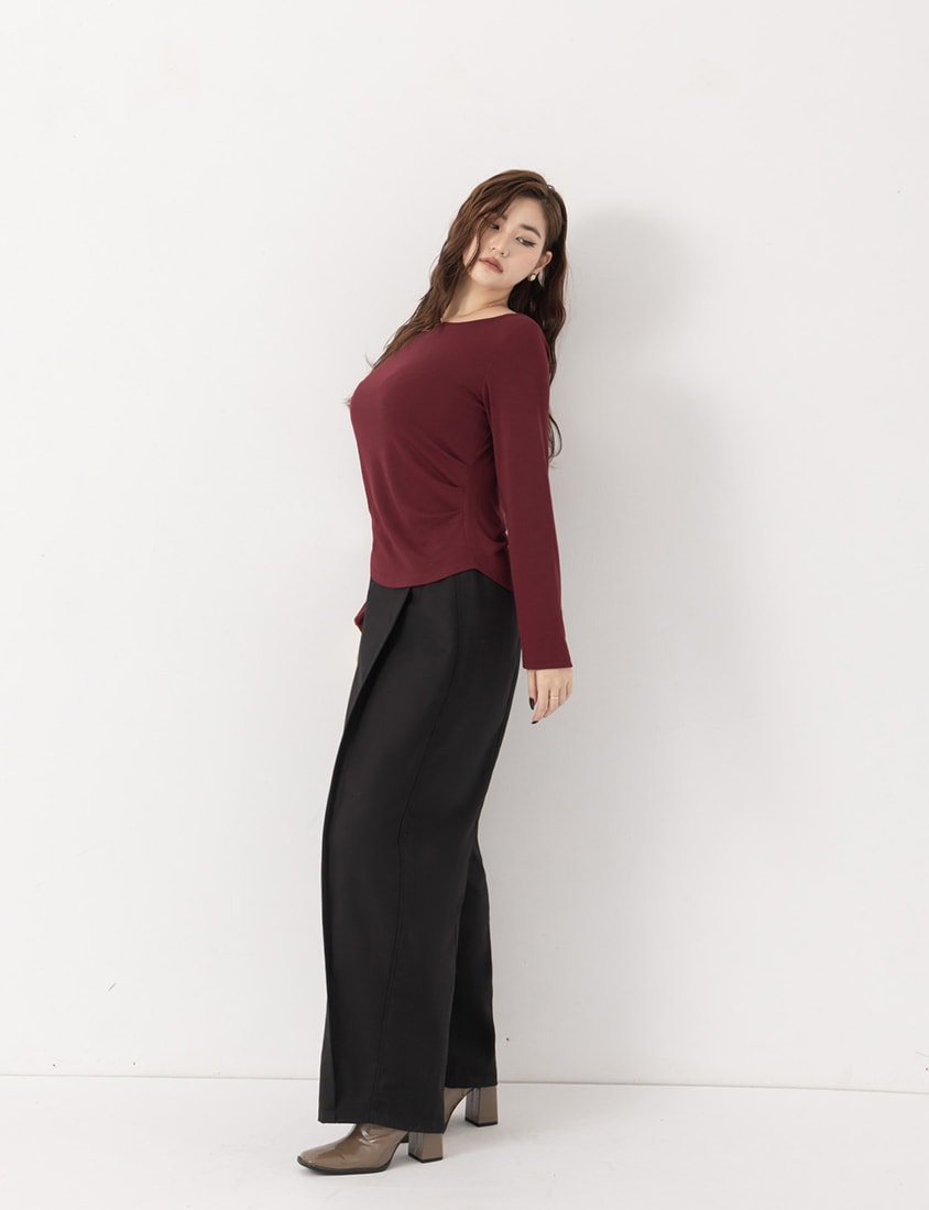 MUA! Versatile Round Neck Side Pleated Plus Size Long Sleeve Top