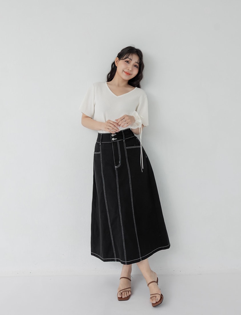 Tence Silky V-Neck Plus Size Ribbed Knit Top