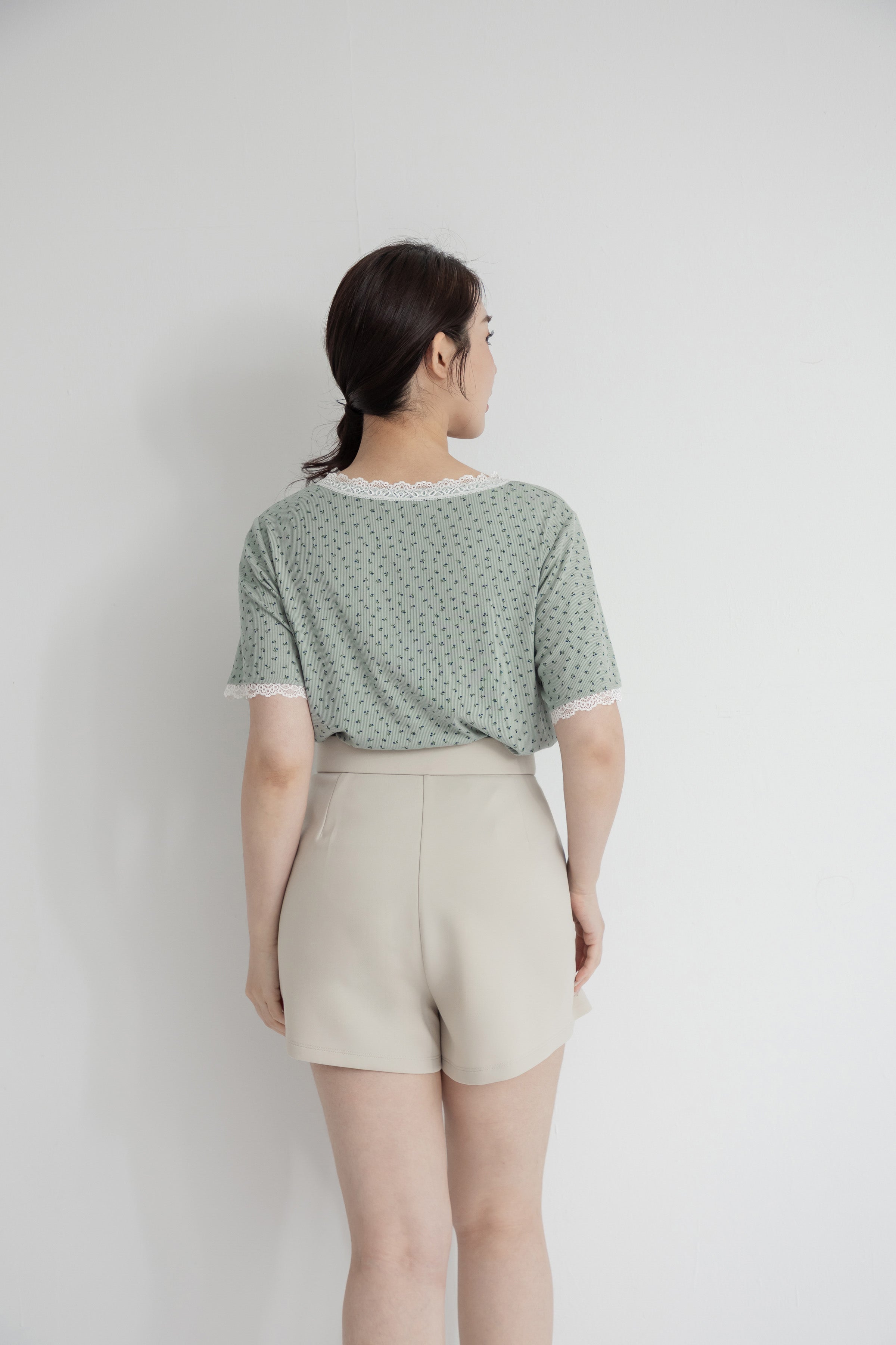 Cottage Lace Floral Ribbed Plus Size Tee