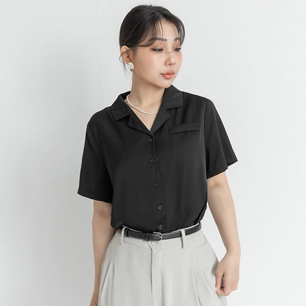 MISS. Minimal Textured Cuban Collar Plus Size Shirt