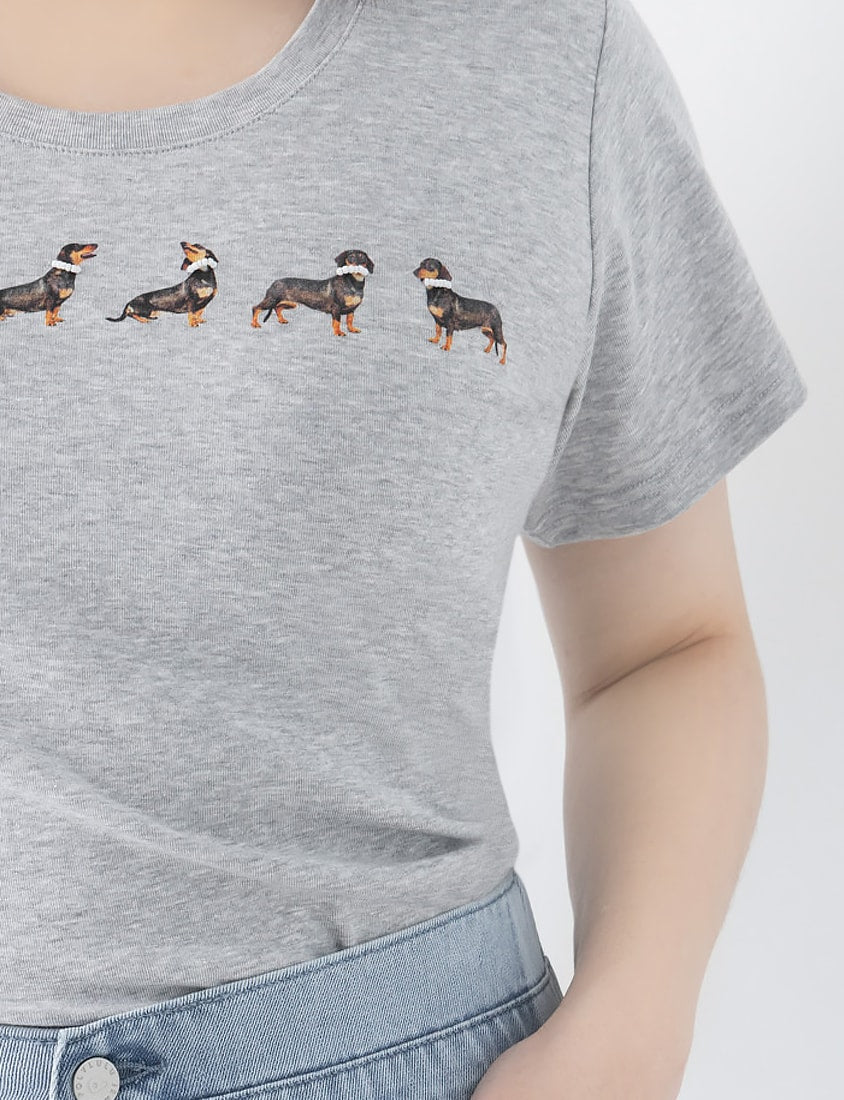 Playful Pearl Dachshund Embroidery Plus Size Crewneck Tee