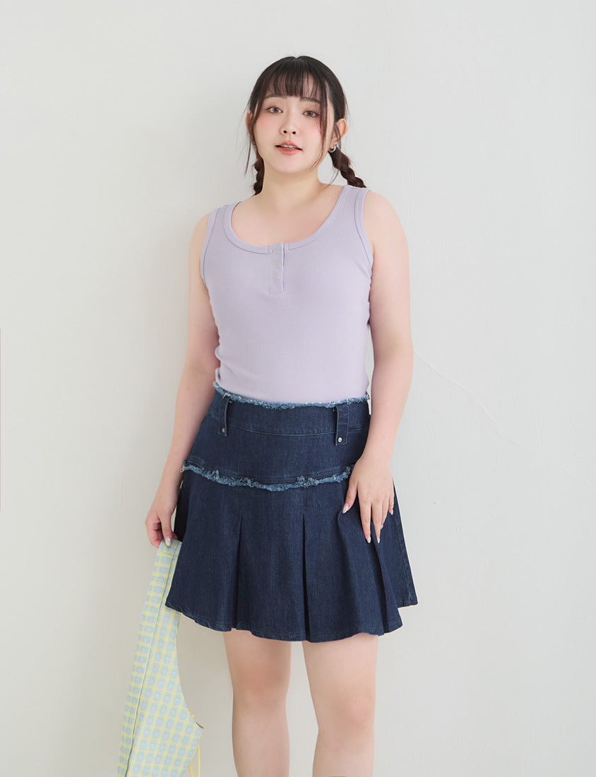 Sweet & Edgy Frayed Denim Pleated Plus Size Mini Skirt