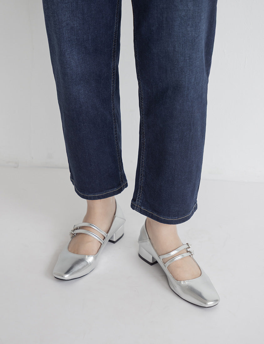 Zero Restriction Cloud Denim Plus Size Cropped Jeans (Short)