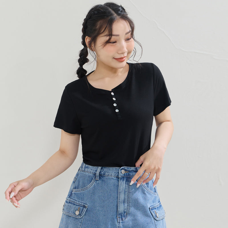 Half-Placket Shell Button Stretch Plus Size Top