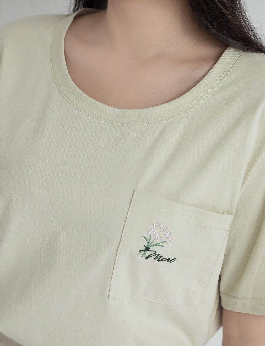 Silky Cool Floral Embroidery Plus Size Tee