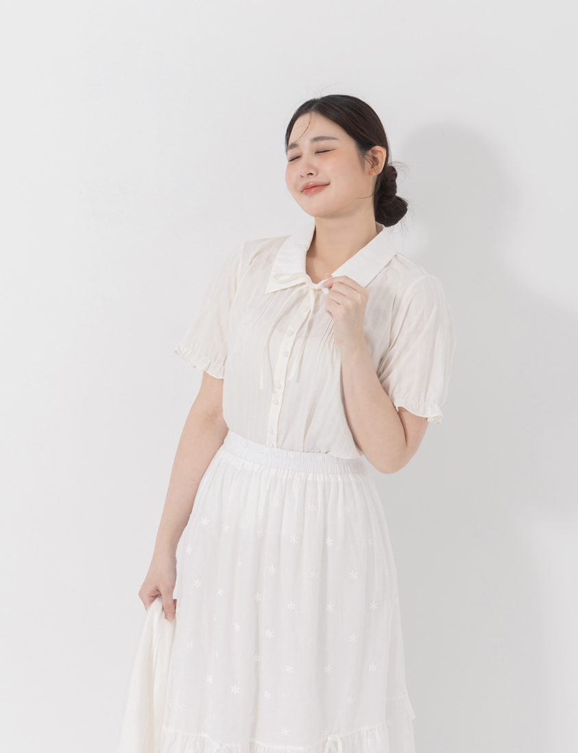 Sweet Pleated Collar Tie-Front Puff Sleeve Plus Size Shirt