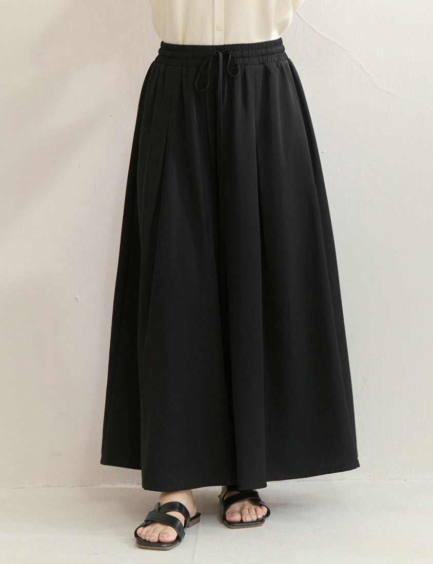 Flattering Pleated Plus Size Wide-Leg Pants