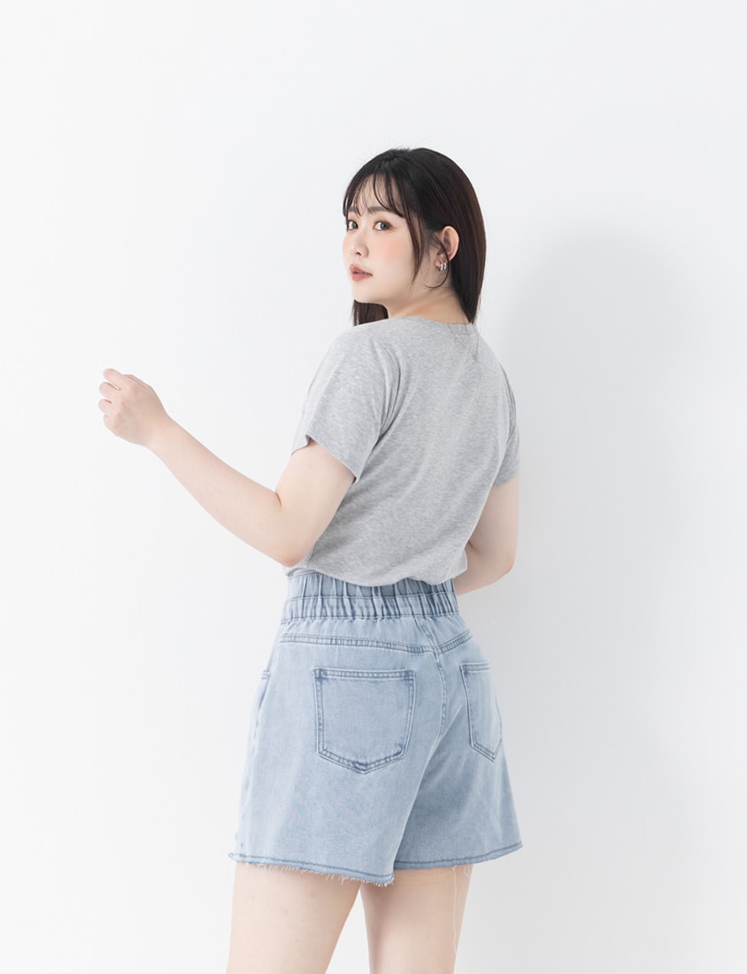 Playful Pearl Dachshund Embroidery Plus Size Crewneck Tee