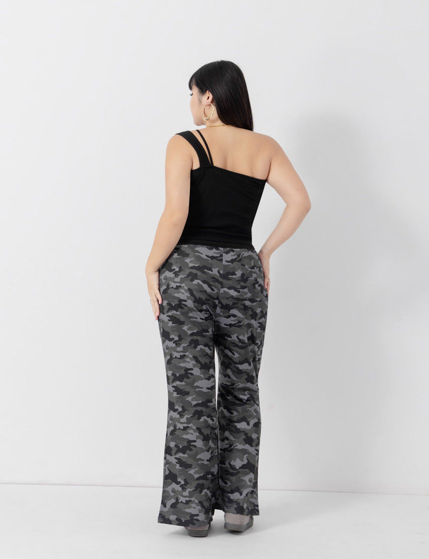 MUA! Cool Camo Drawstring Stitch Plus Size Flare Pants