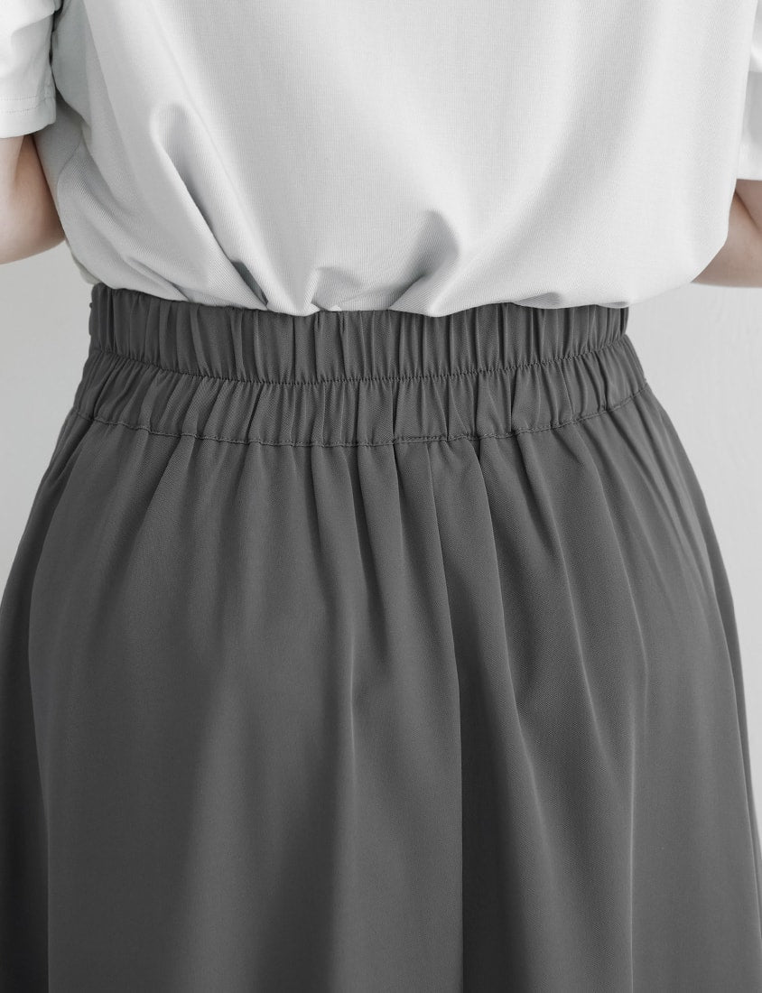 MISS. Elegant Wide Pleated Elastic Back Waist Plus Size Maxi Skirt