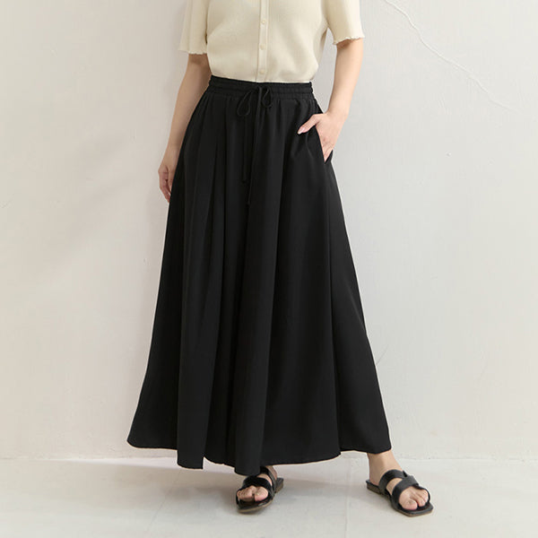 Flattering Pleated Plus Size Wide-Leg Pants