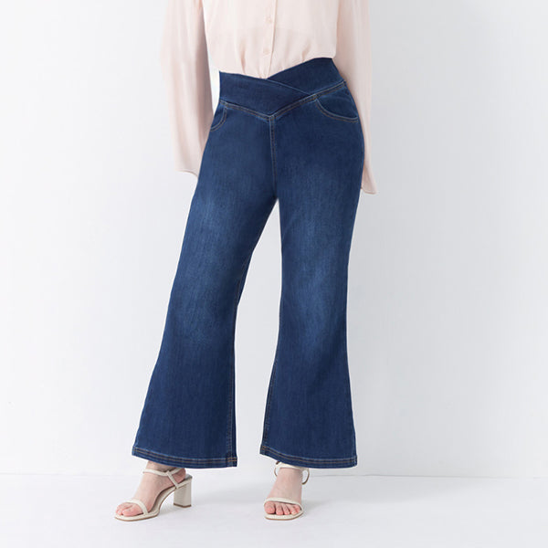 Slimming V-Waist Plus Size Flare Jeans