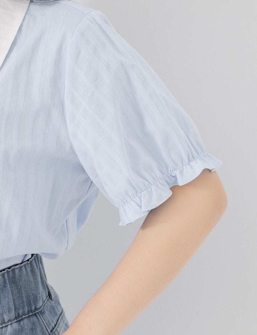 Sweet Pleated Collar Tie-Front Puff Sleeve Plus Size Shirt