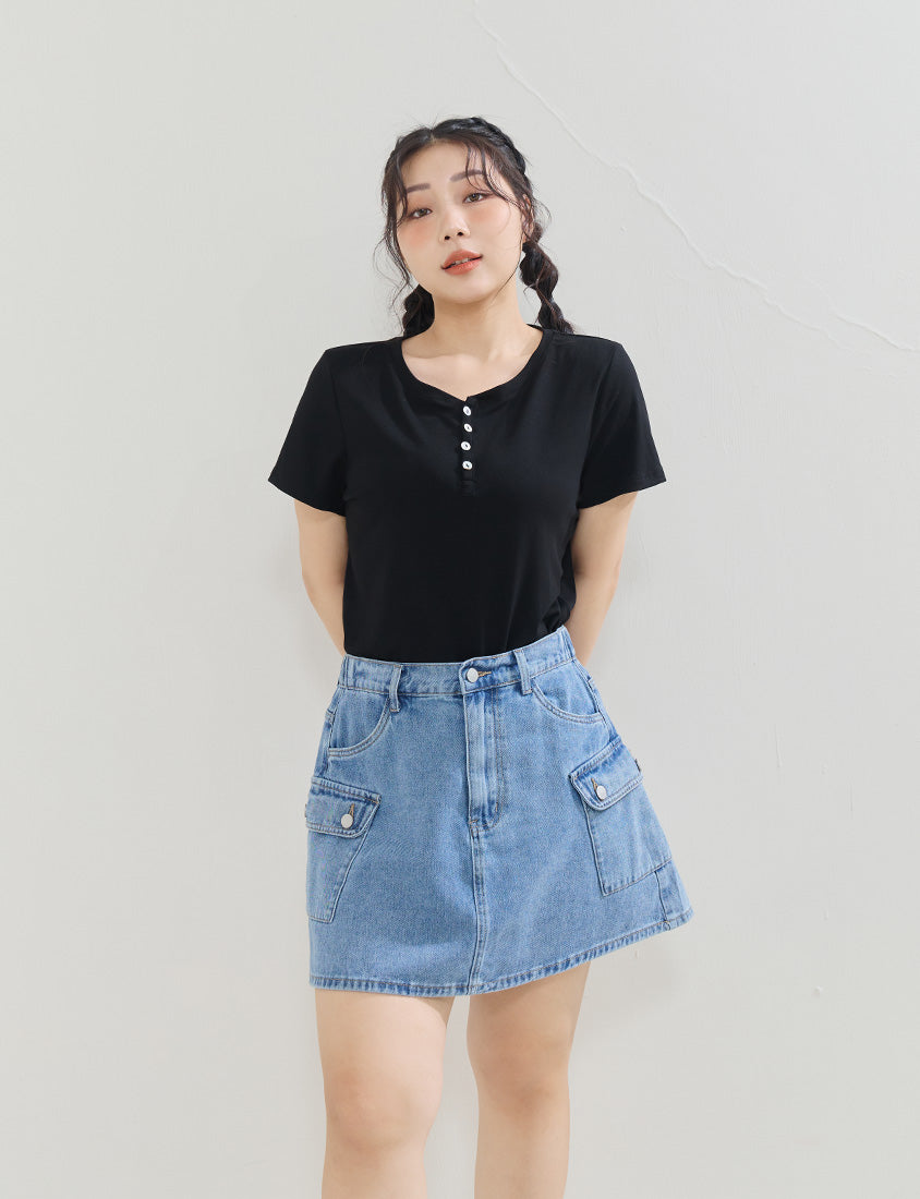 Half-Placket Shell Button Stretch Plus Size Top