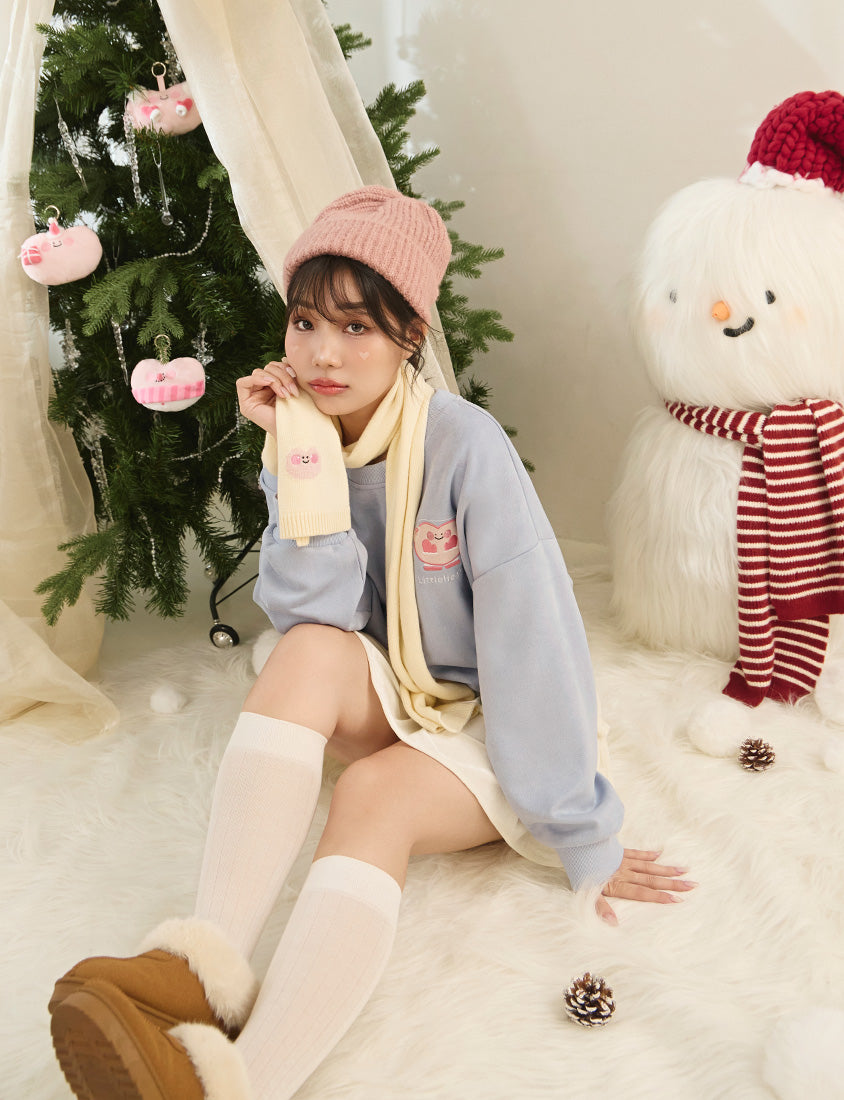 Suede Mittens Embroidered Plus Size Cropped Sweatshirt (Little Heart Collab)