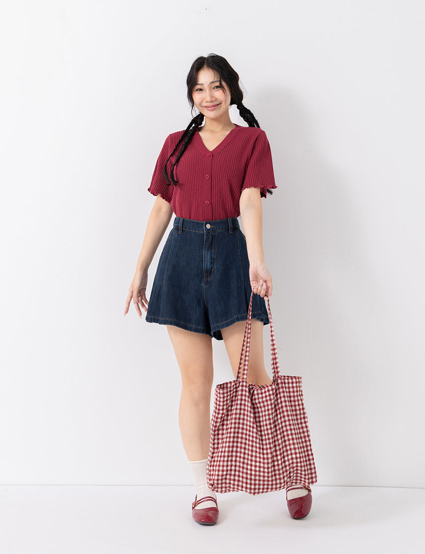 Playful Lettuce-Trim V-Neck Short Sleeve Knit Plus Size Top