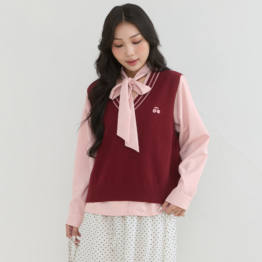 Preppy Cherry Embroidered Cropped Knit Plus Size Vest