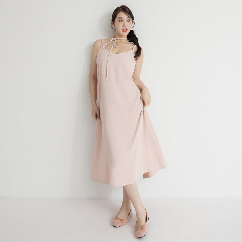 Wrinkle-Resistant A-Line Plus Size Cami Maxi Dress (With Waist Tie)