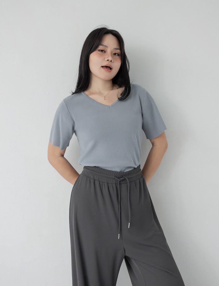 Tence Silky V-Neck Plus Size Ribbed Knit Top