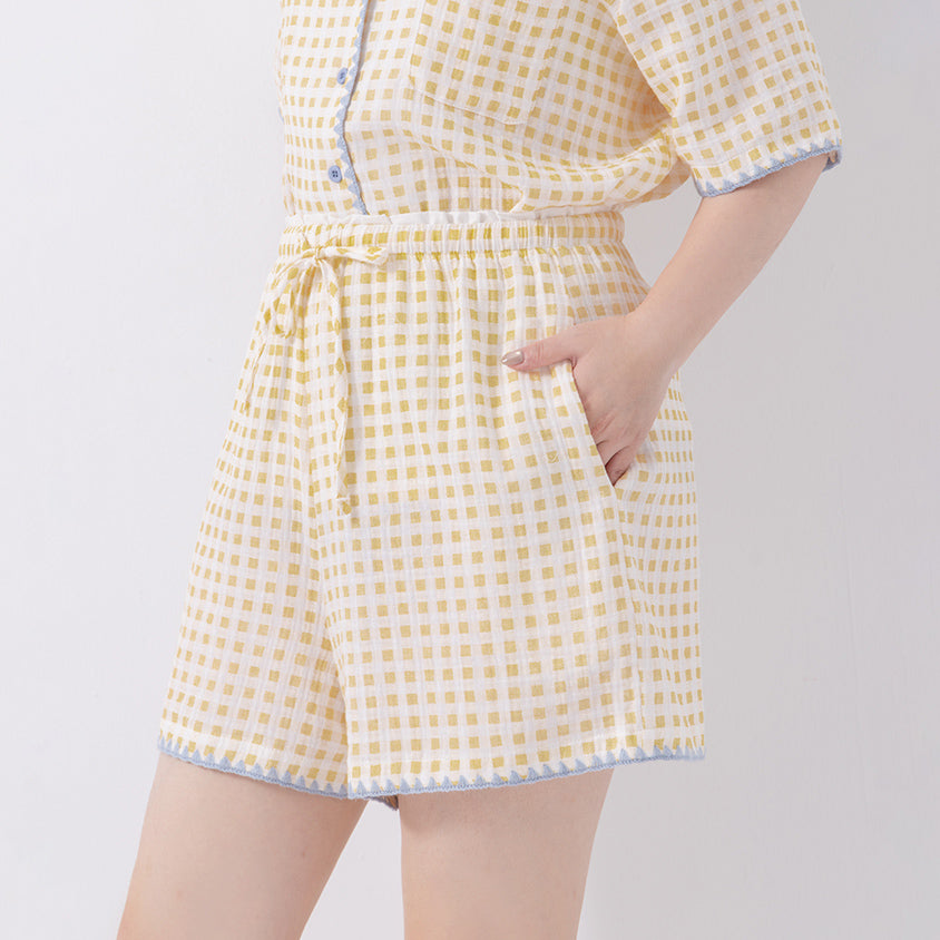 Skin-Friendly Gingham Contrast Ruffle Casual Plus Size Shorts