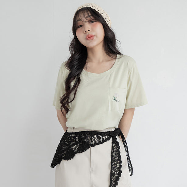 Silky Cool Floral Embroidery Plus Size Tee
