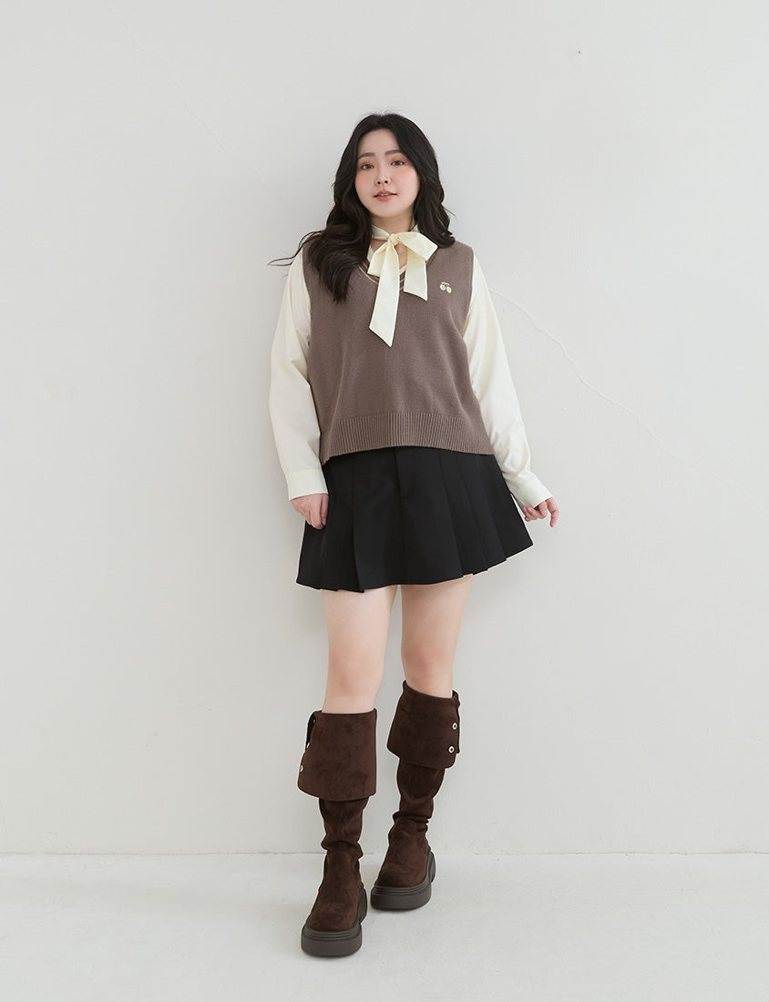 Preppy Cherry Embroidered Cropped Knit Plus Size Vest