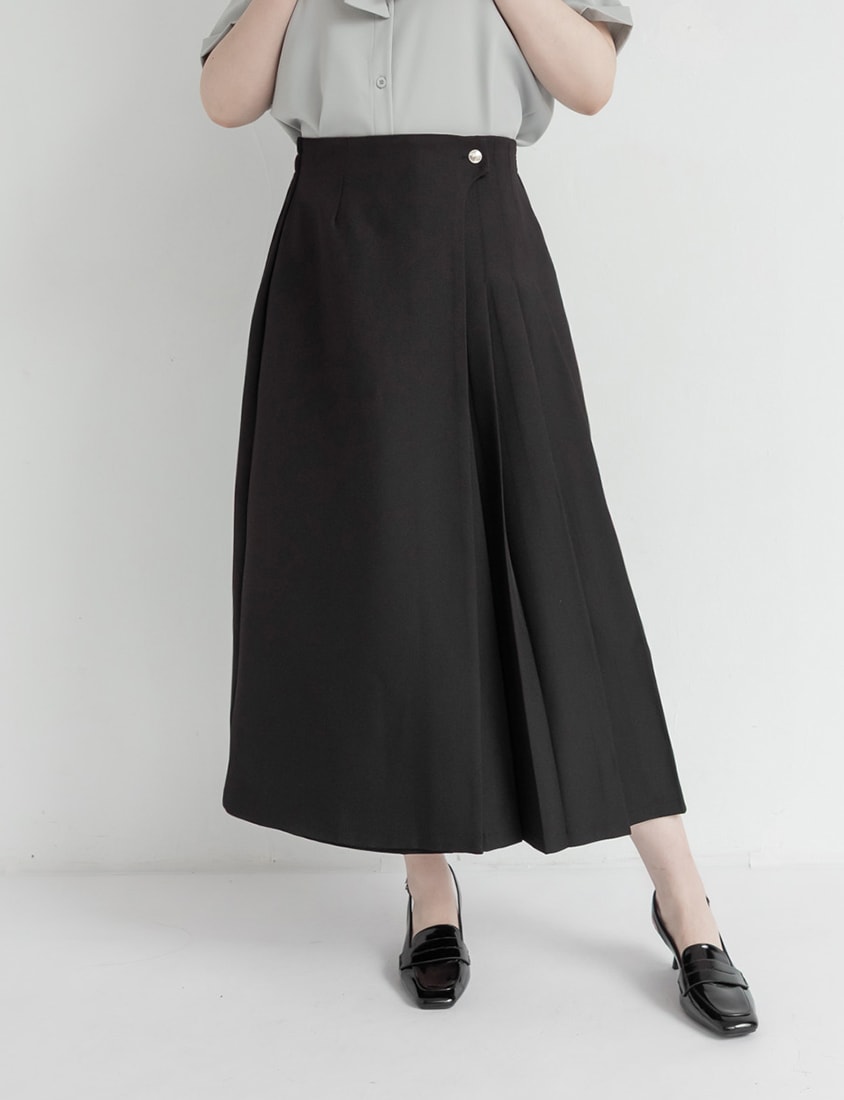 MISS. Asymmetric Pleated A-Line Plus Size Tailored Skirt