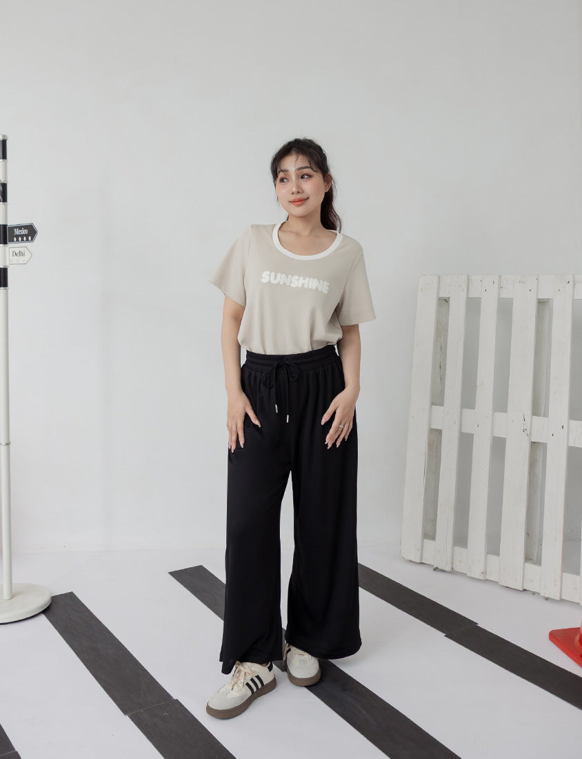 Contrast Fuzzy Embroidery Plus Size Crewneck Tee