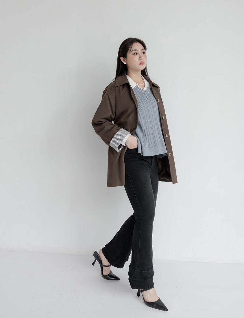 MISS. Korean Style Contrast V-Neck Plus Size Knit Vest