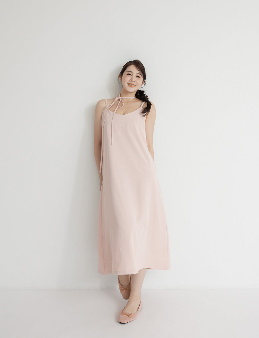 Wrinkle-Resistant A-Line Plus Size Cami Maxi Dress (With Waist Tie)