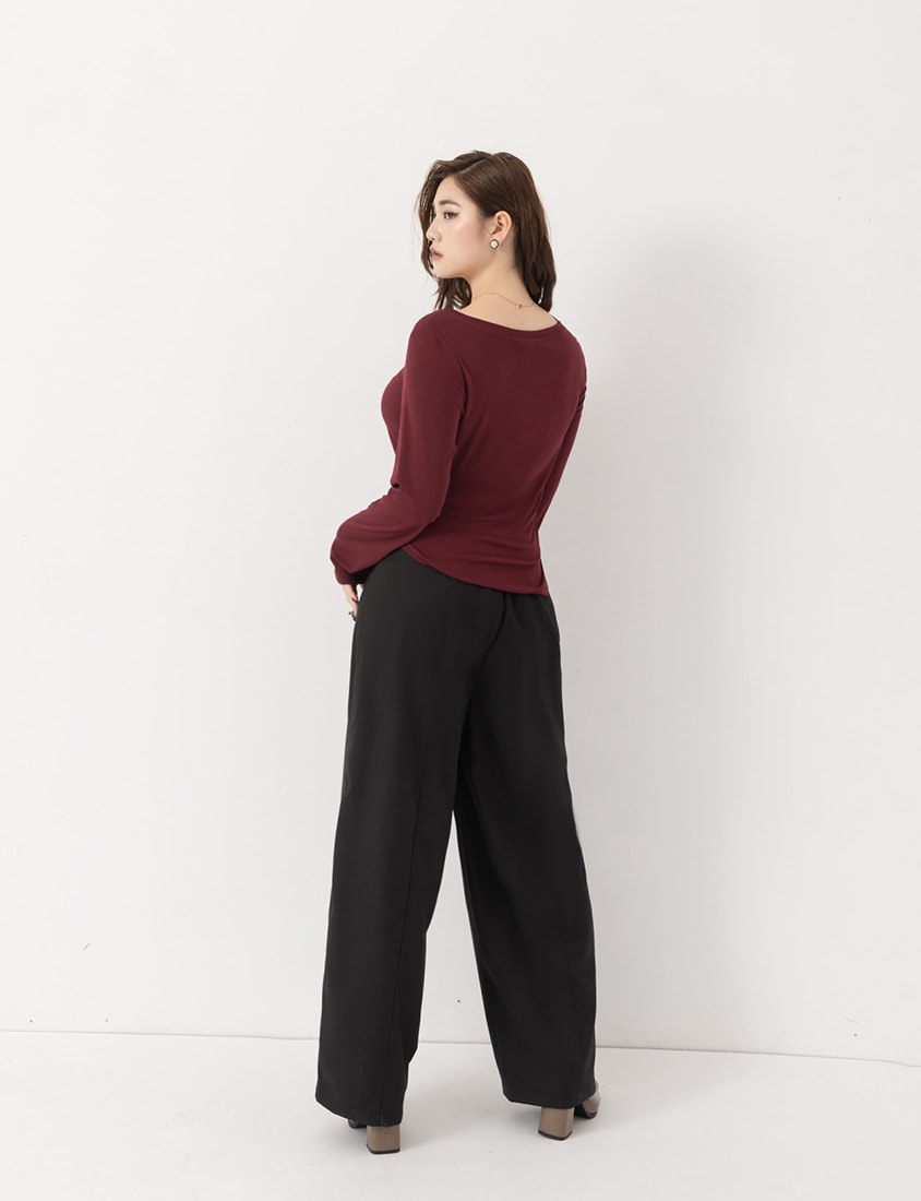 MUA! Versatile Round Neck Side Pleated Plus Size Long Sleeve Top