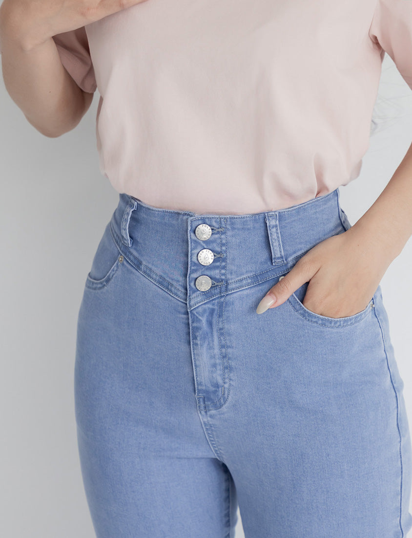 Cooling Tech Leg-Lengthening Plus Size Jeans