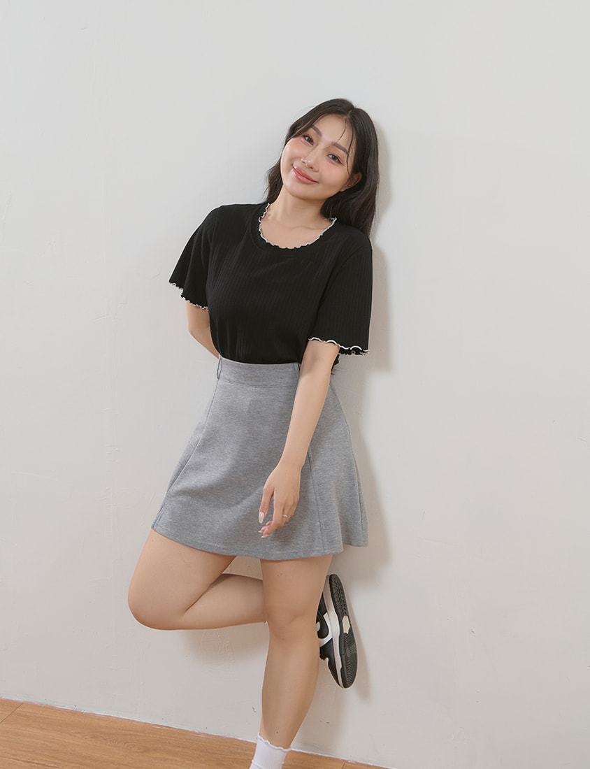 Cute Ruffle Trim Ribbed Plus Size Top