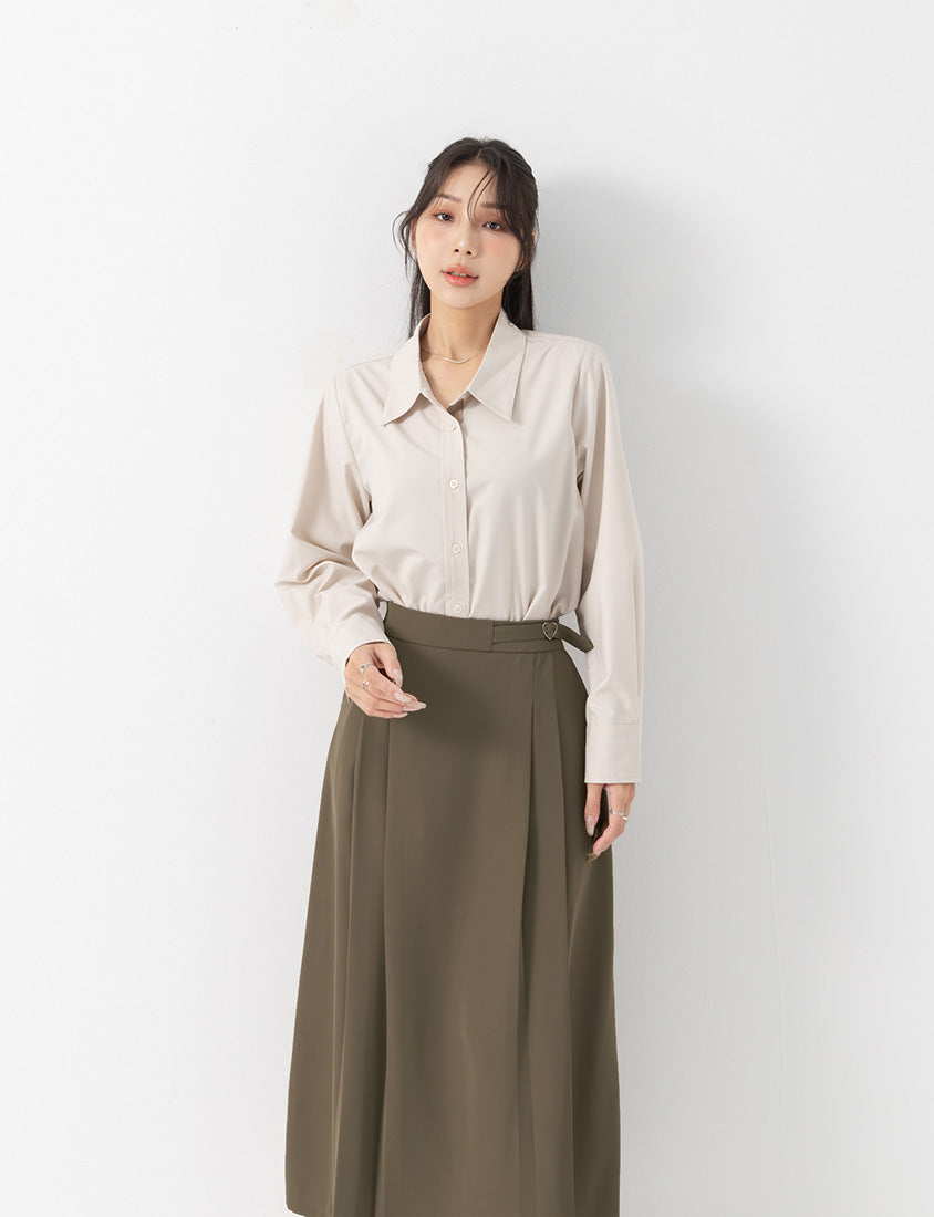 MISS. Elegant Heart Buckle Belt Pleated Plus Size Maxi Skirt