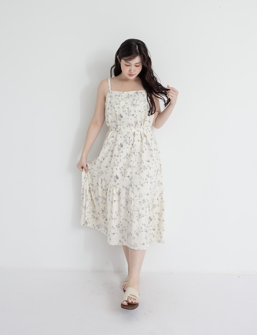 Elegant Floral Cami Strap Plus Size Maxi Dress (With Belt)