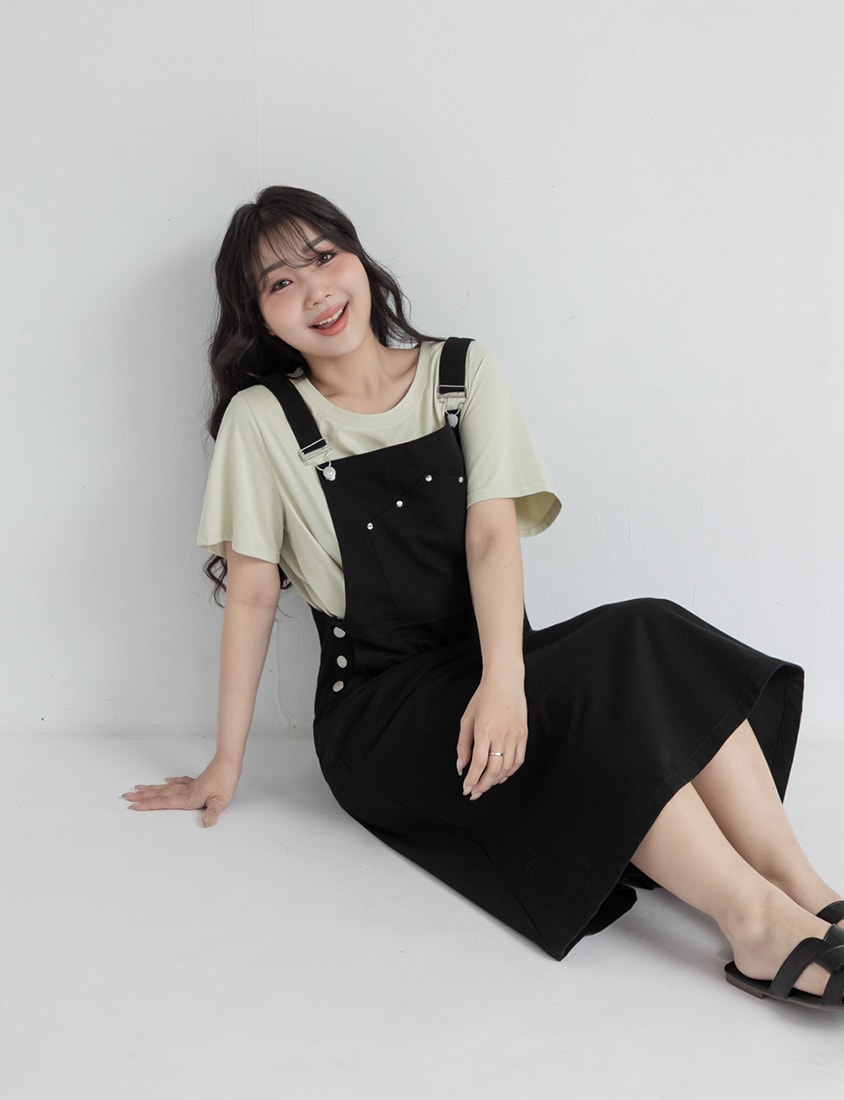 Silky Cool Floral Embroidery Plus Size Tee