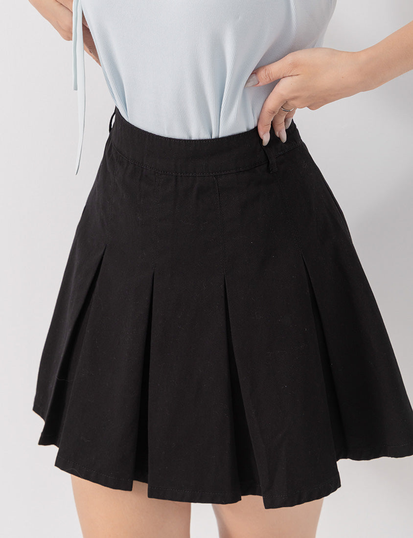 Sweet Summer Twill Pleated Plus Size Mini Skirt