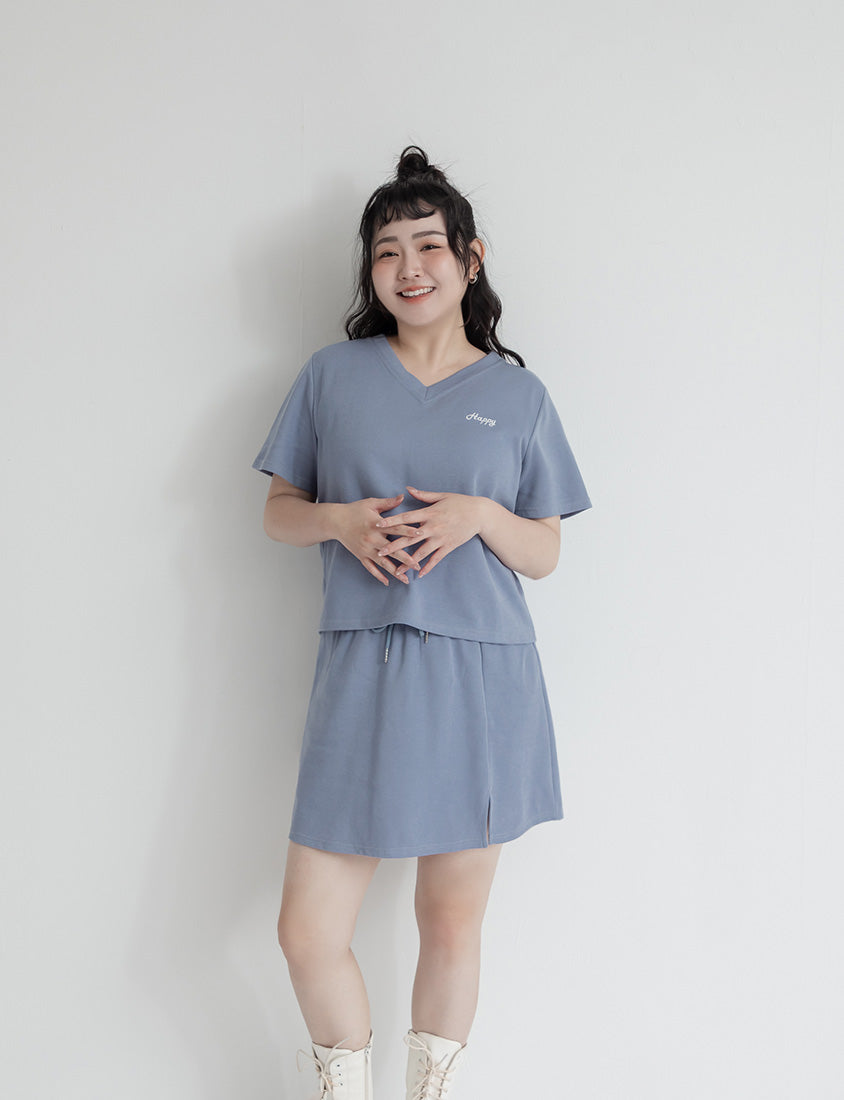 Soft Stretch Cotton Minimal Embroidered V-Neck Plus Size Tee