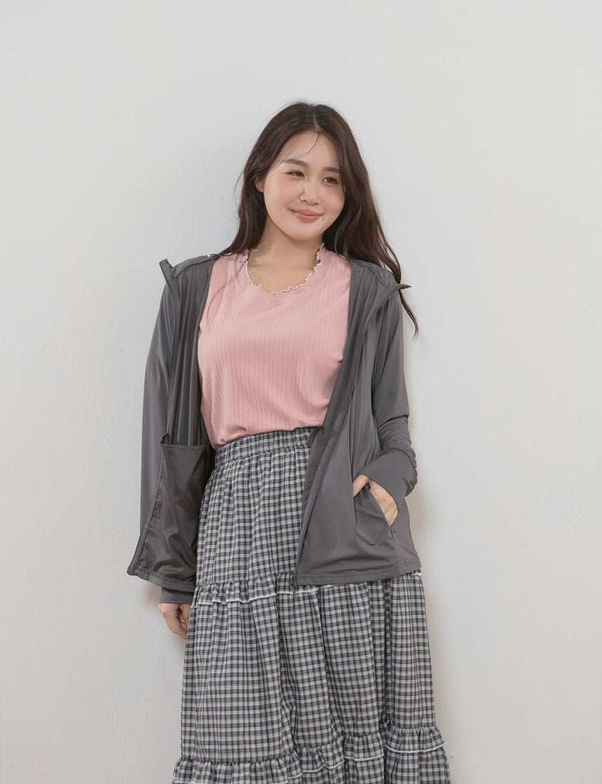 Cute Ruffle Trim Ribbed Plus Size Top