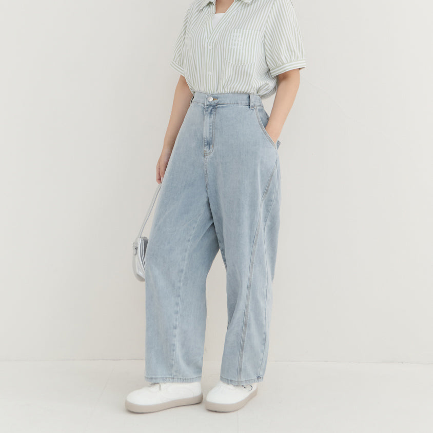 Pear-Shaped Friendly! Perfect Fit Plus Size Curved Leg Jeans