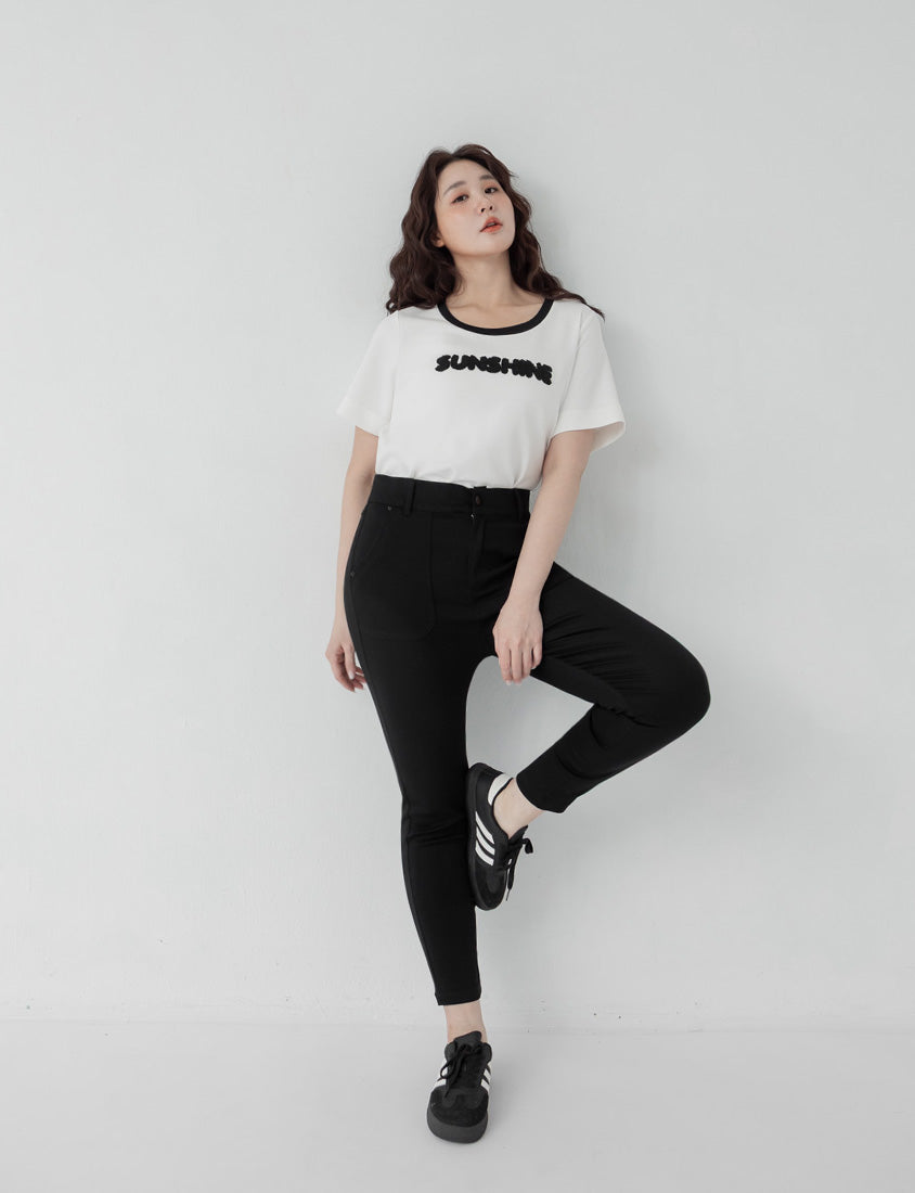 Contrast Fuzzy Embroidery Plus Size Crewneck Tee
