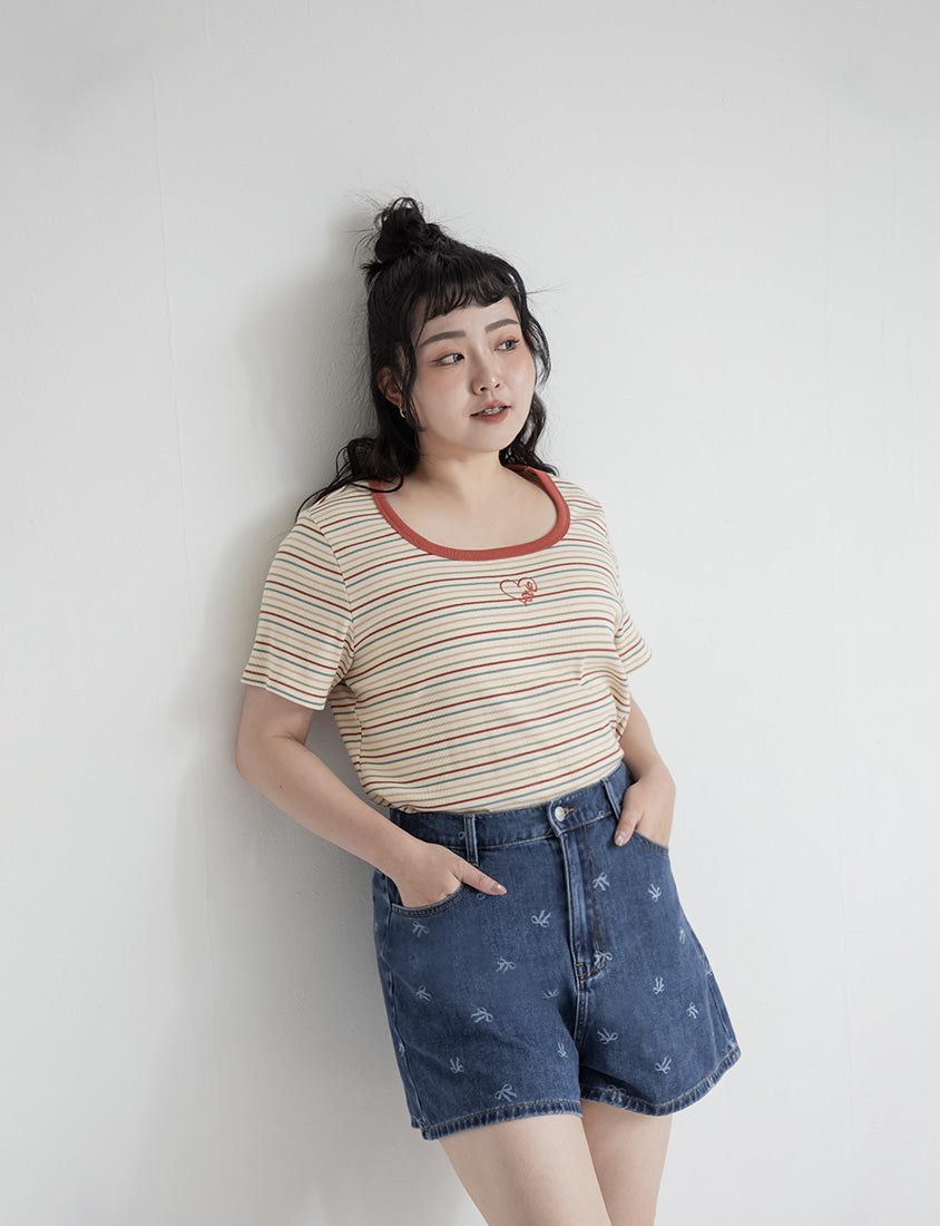 Heart Embroidered Contrast Stripe Plus Size Tee