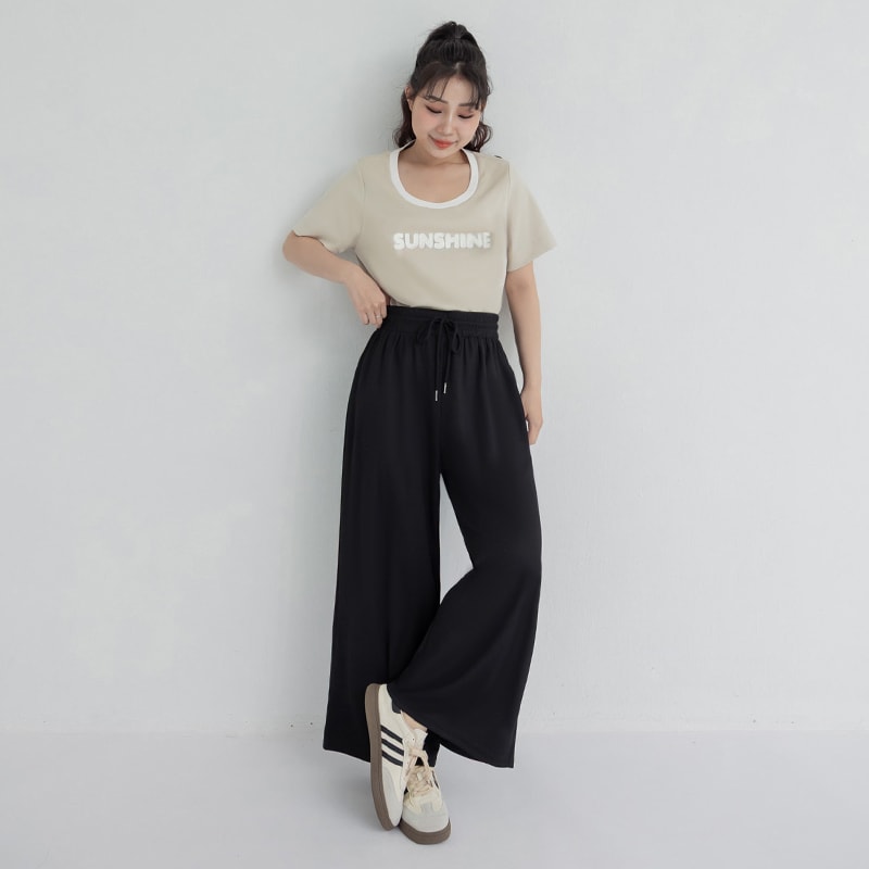 Hip-Contouring Slim Plus Size Wide Leg Pants (Short)