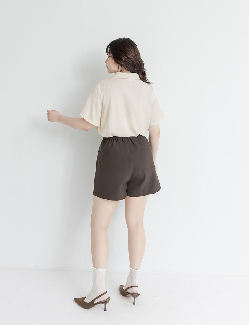 MISS. Minimal Textured Cuban Collar Plus Size Shirt