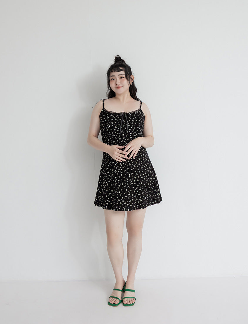 Adjustable Lace Floral Ruched Plus Size Mini Dress