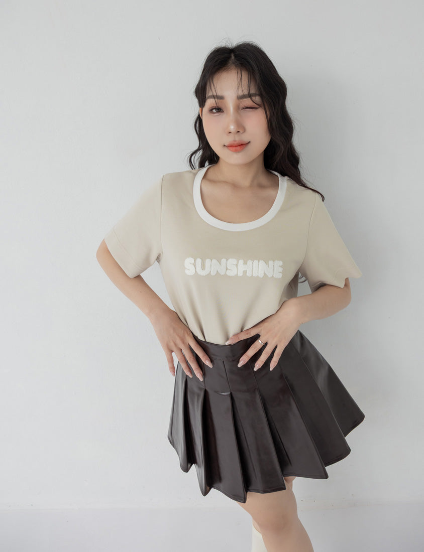 Contrast Fuzzy Embroidery Plus Size Crewneck Tee