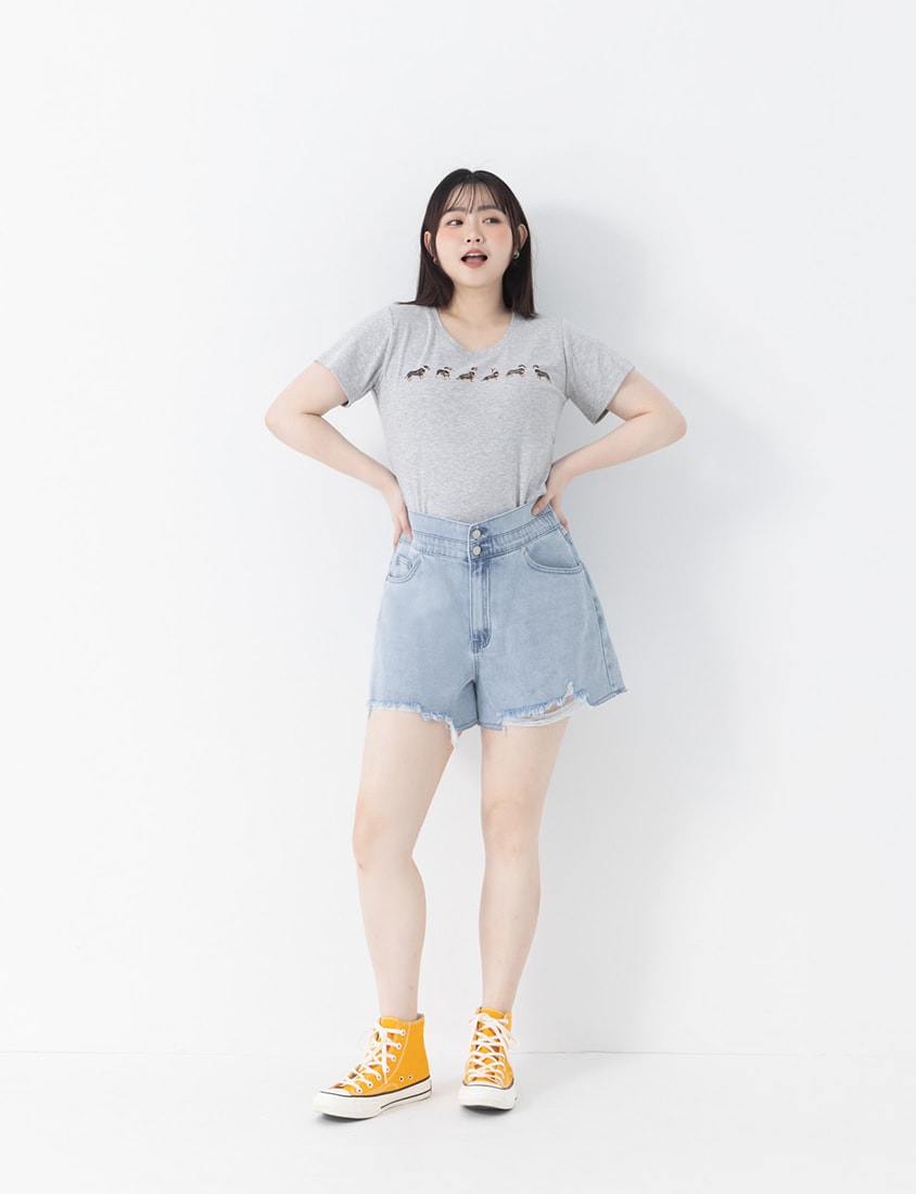 Playful Pearl Dachshund Embroidery Plus Size Crewneck Tee