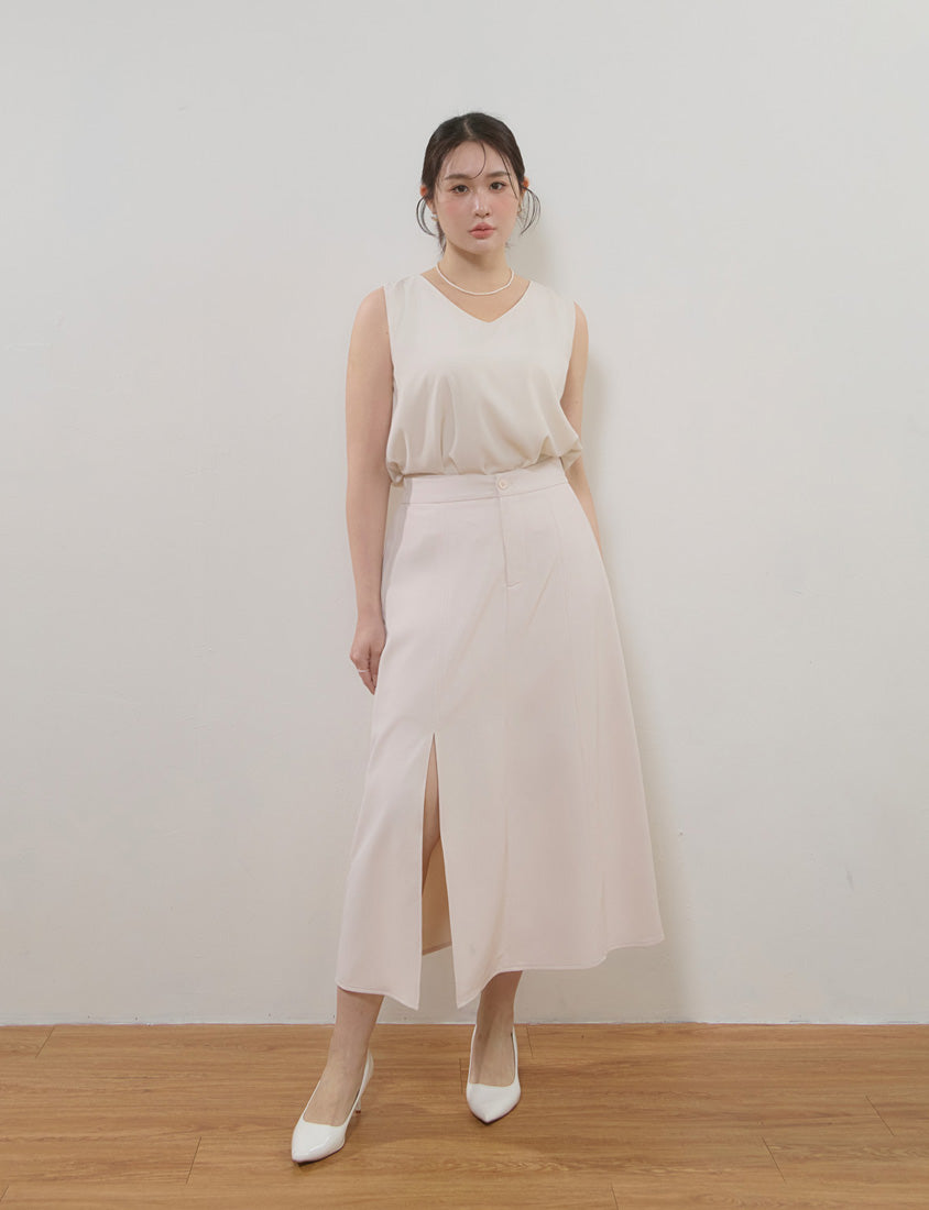 MISS. Minimal V-Neck Chiffon Wide Strap Plus Size Tank Top