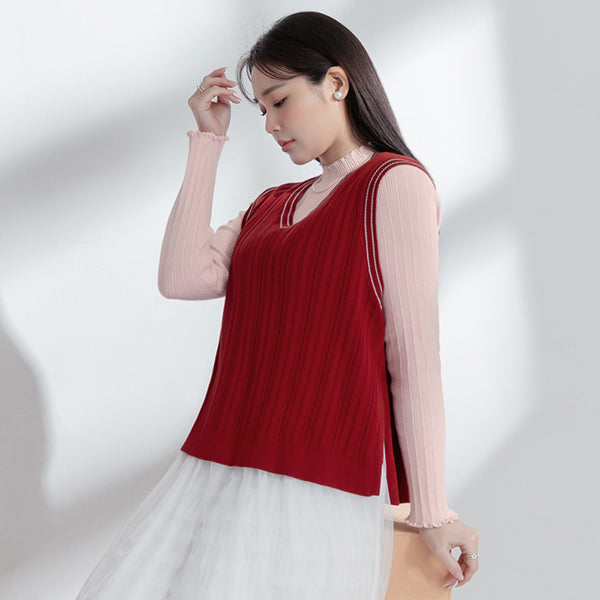 MISS. Korean Style Contrast V-Neck Plus Size Knit Vest